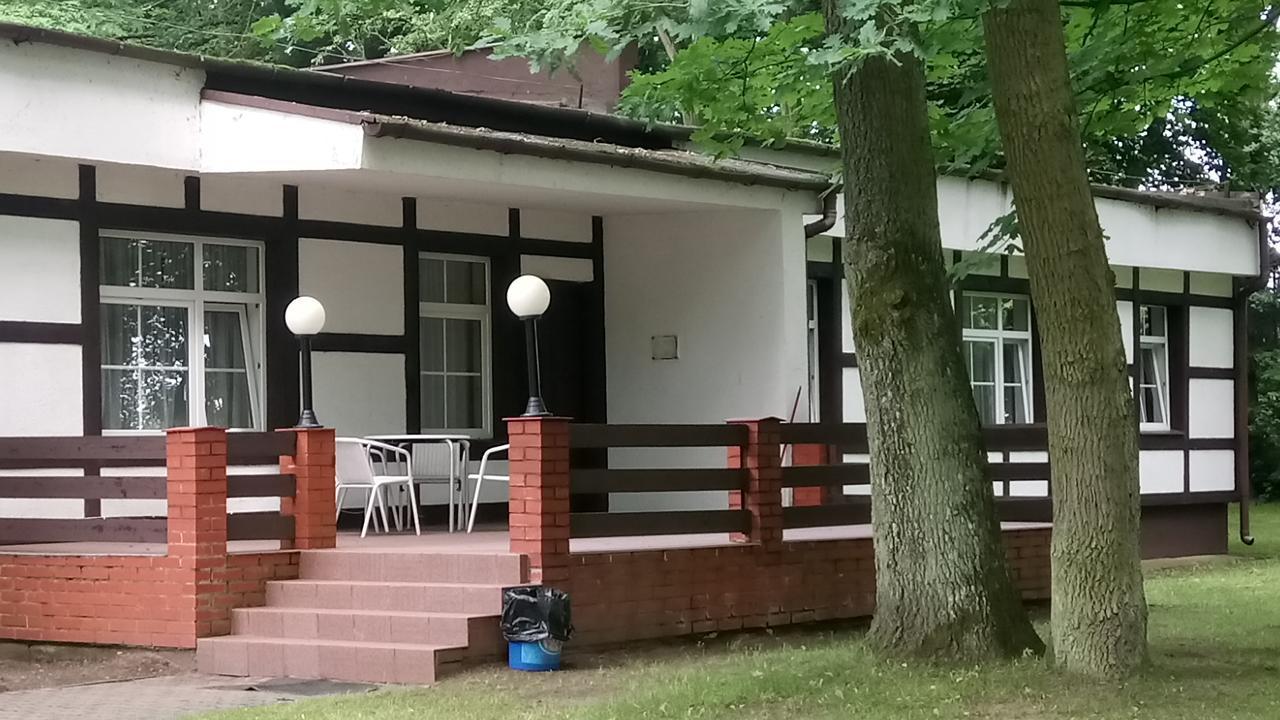 Hostel Dworek Osiecki Koral Osieki  Екстер'єр фото