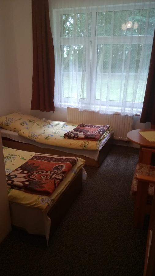 Hostel Dworek Osiecki Koral Osieki  Екстер'єр фото