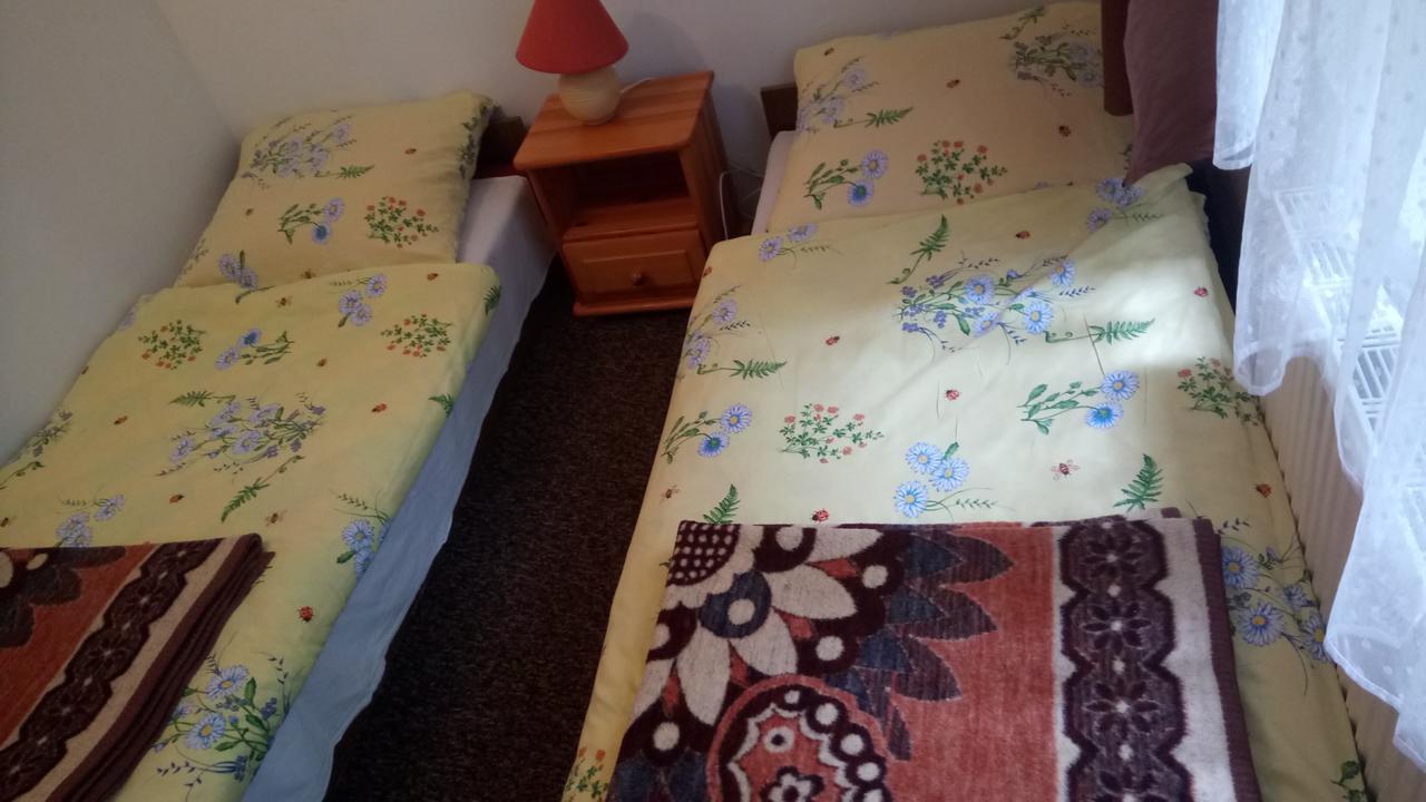 Hostel Dworek Osiecki Koral Osieki  Екстер'єр фото