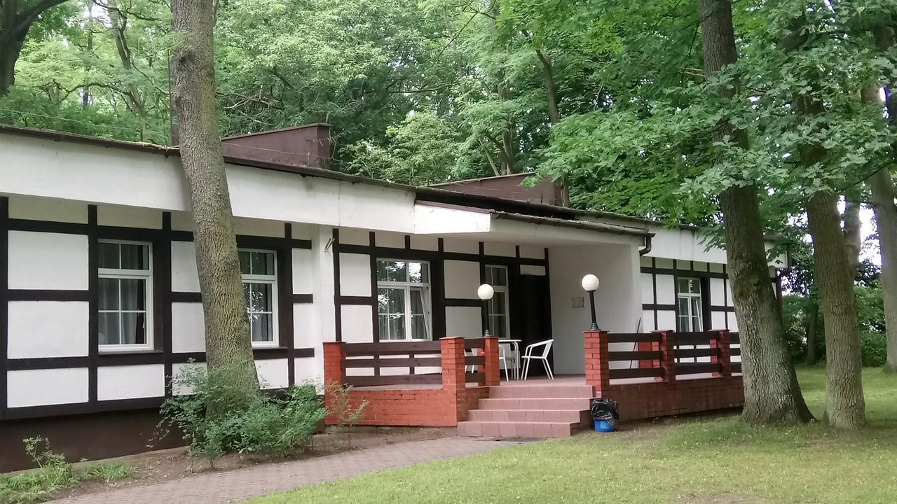 Hostel Dworek Osiecki Koral Osieki  Екстер'єр фото